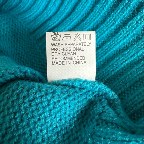 NWT Angashion Teal Leopard Graphic Statement Sweater Cozy Pullover M - Picture 10 of 10